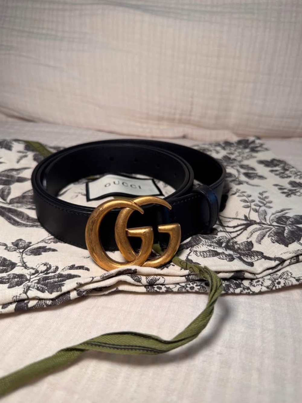 Gucci Black Leather Belt with Aged Gold Double G Buckle